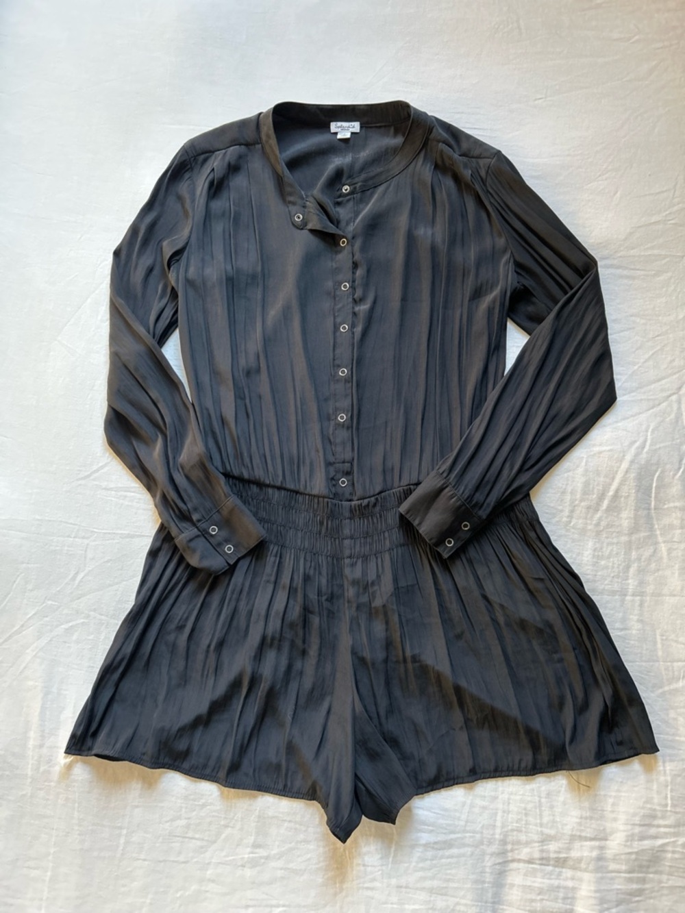 🎀Splendid Black Satin-Feel Romper